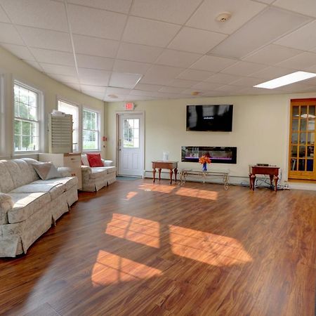 Hamilton Village Inn North Kingstown Bagian luar foto