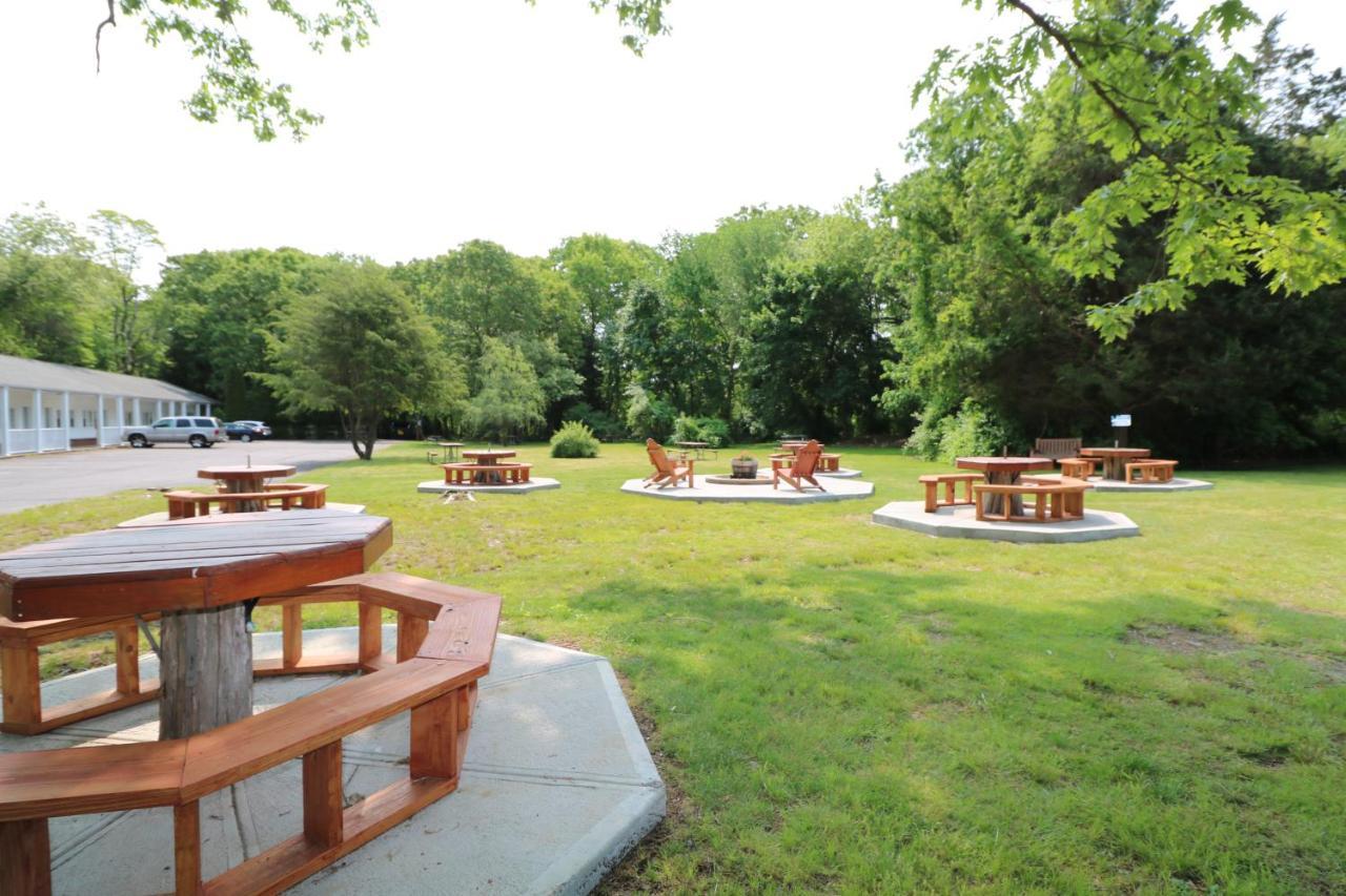 Hamilton Village Inn North Kingstown Bagian luar foto