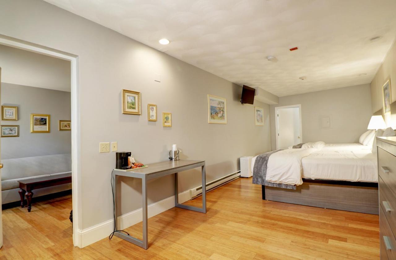 Hamilton Village Inn North Kingstown Bagian luar foto