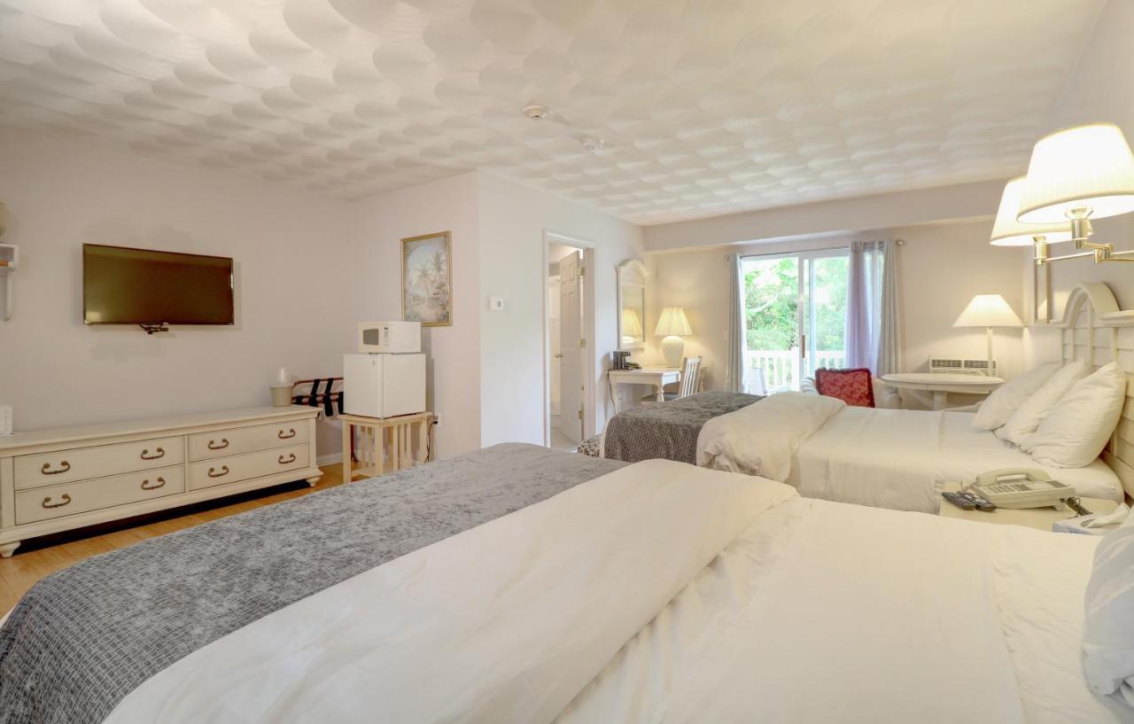 Hamilton Village Inn North Kingstown Bagian luar foto